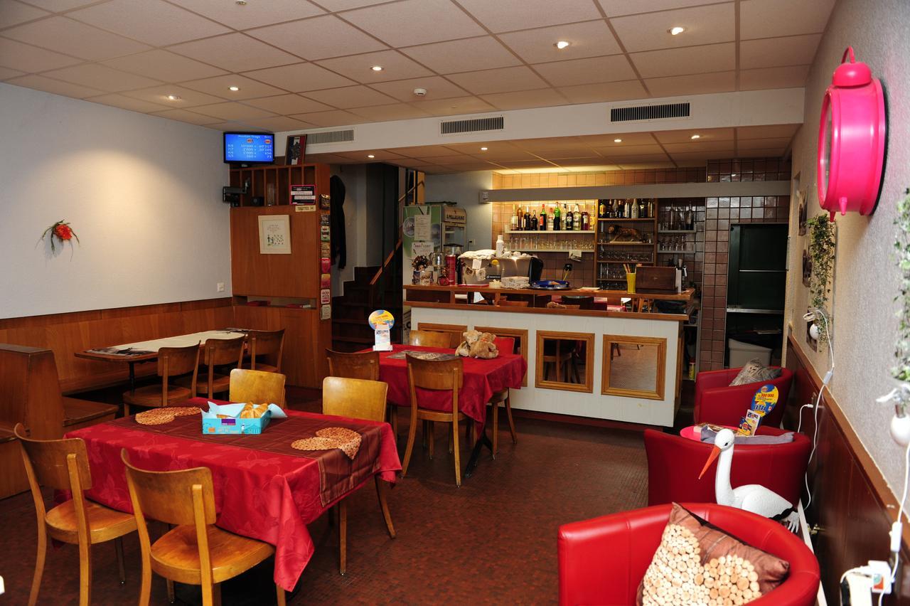 Hotel Restaurant Au Chasseur Orbe Exterior photo